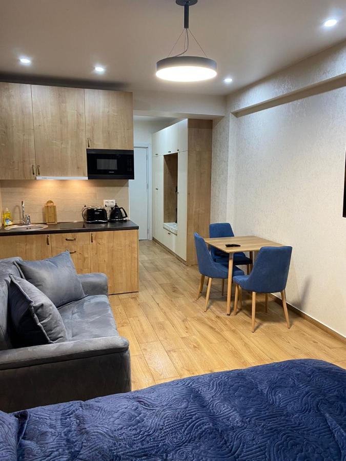 New Twins 421 Apartment *